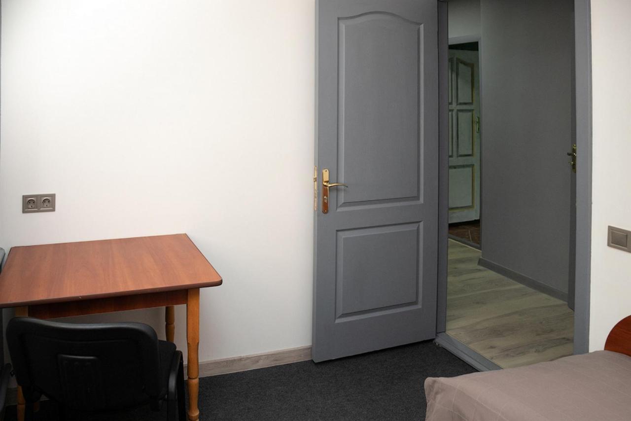 Sacvoyage Hotel Киев Екстериор снимка