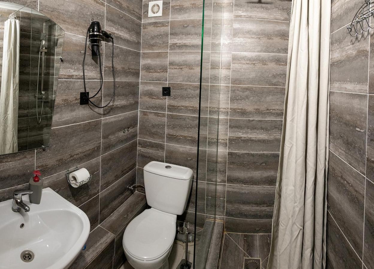 Sacvoyage Hotel Киев Екстериор снимка